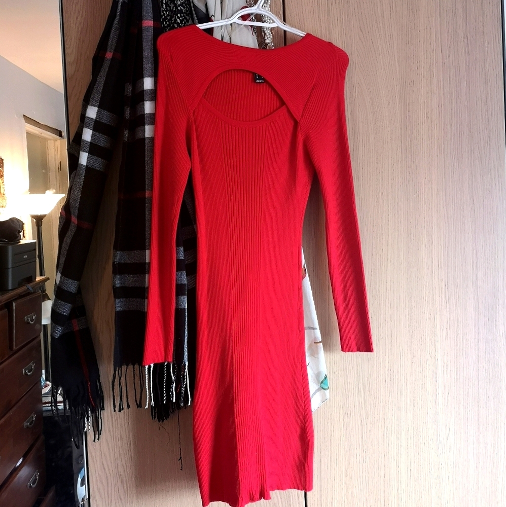 Red, fitted keyhole dress